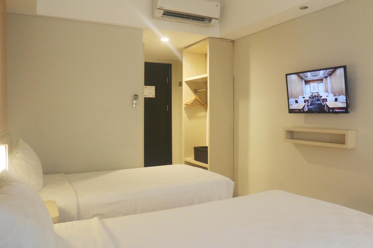 Cordela Hotel Чиребон Екстер'єр фото